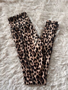 Victoria's Secret Leopard Print Active Leggings